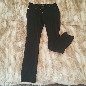 Black jegging pant